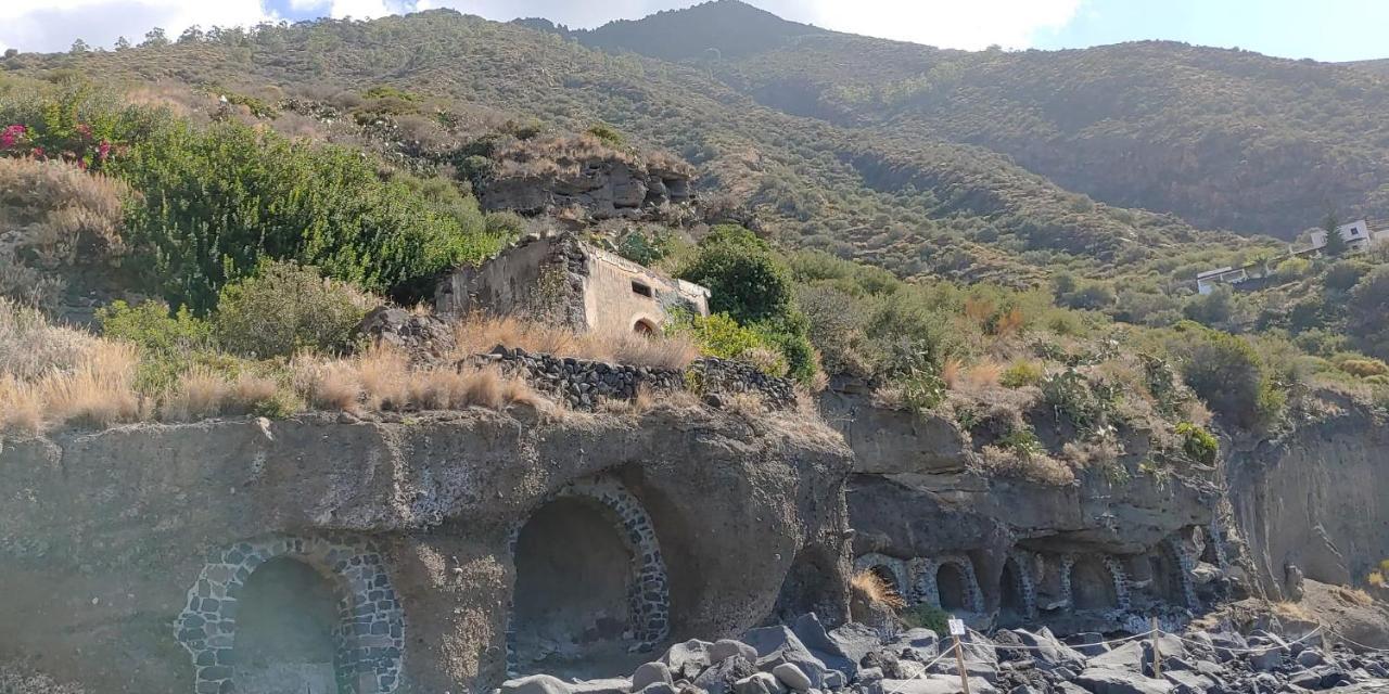 Villa Insolia Santa Marina Salina Buitenkant foto
