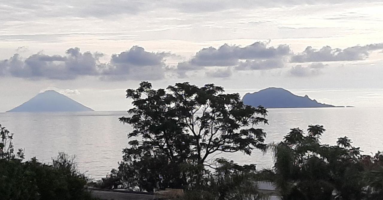 Villa Insolia Santa Marina Salina Buitenkant foto