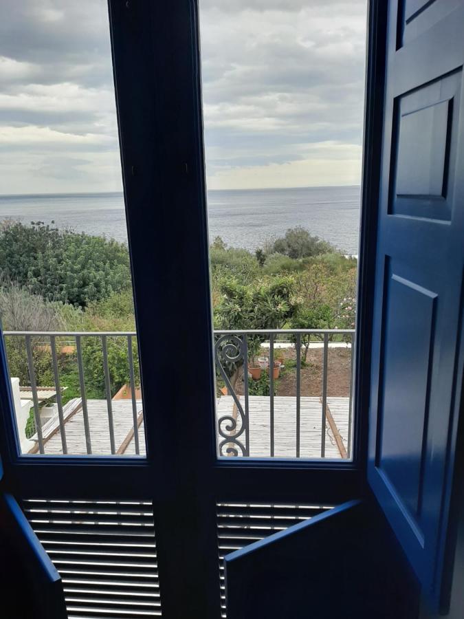 Villa Insolia Santa Marina Salina Buitenkant foto