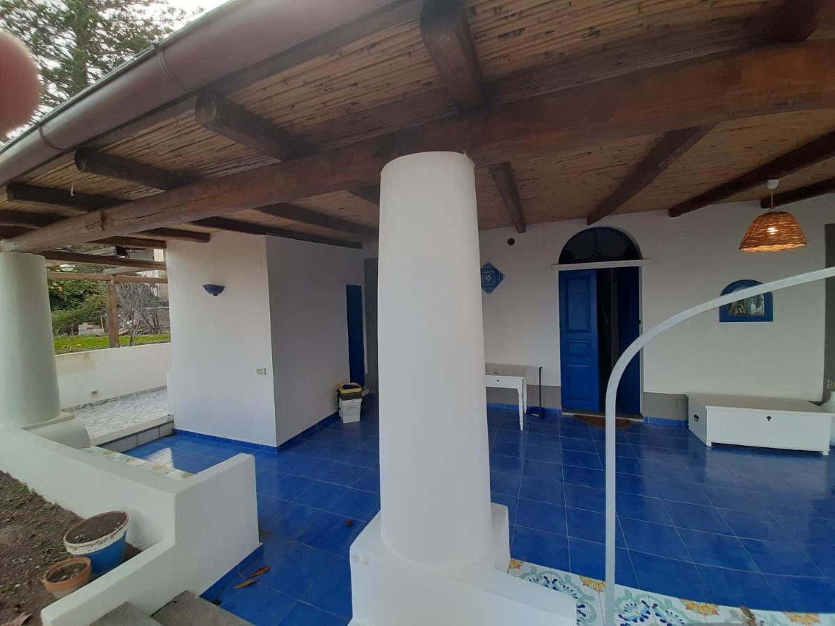 Villa Insolia Santa Marina Salina Buitenkant foto