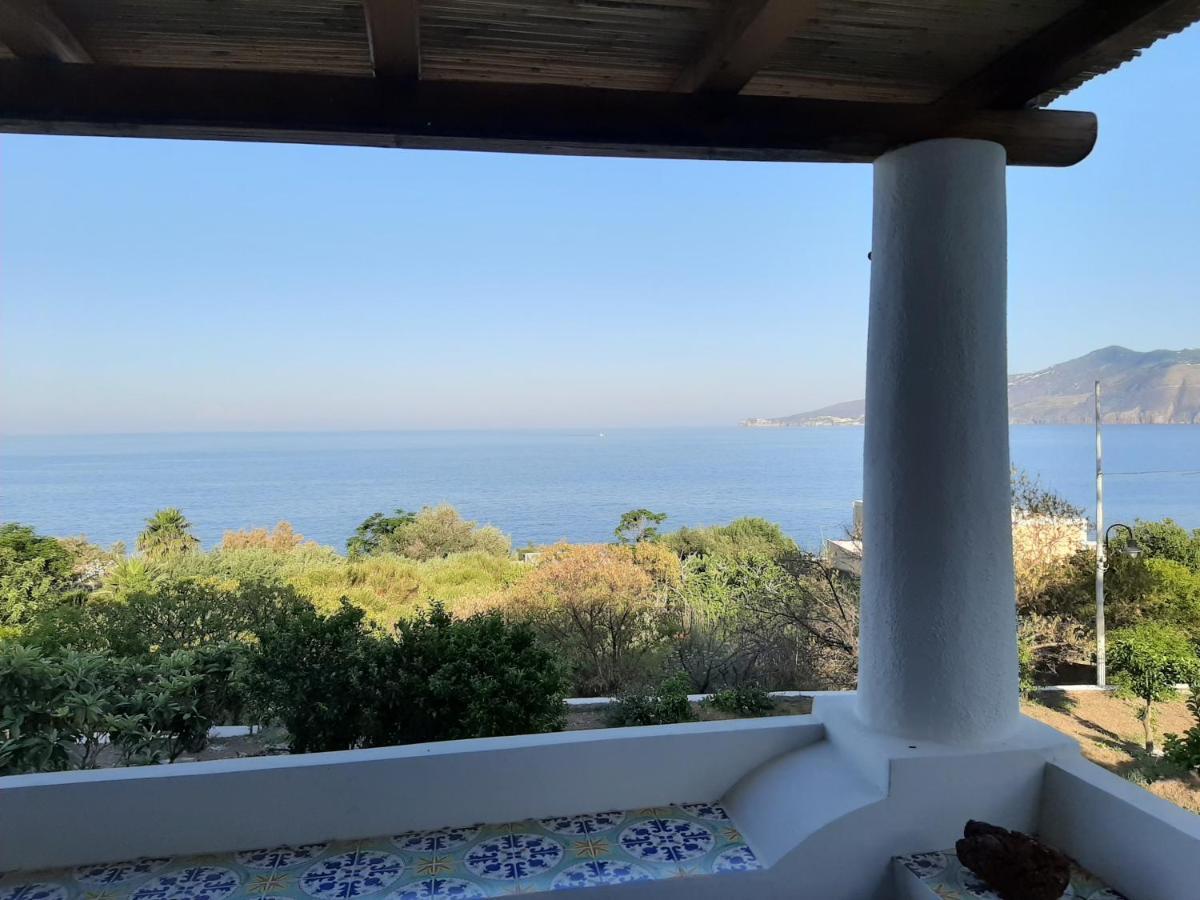 Villa Insolia Santa Marina Salina Buitenkant foto