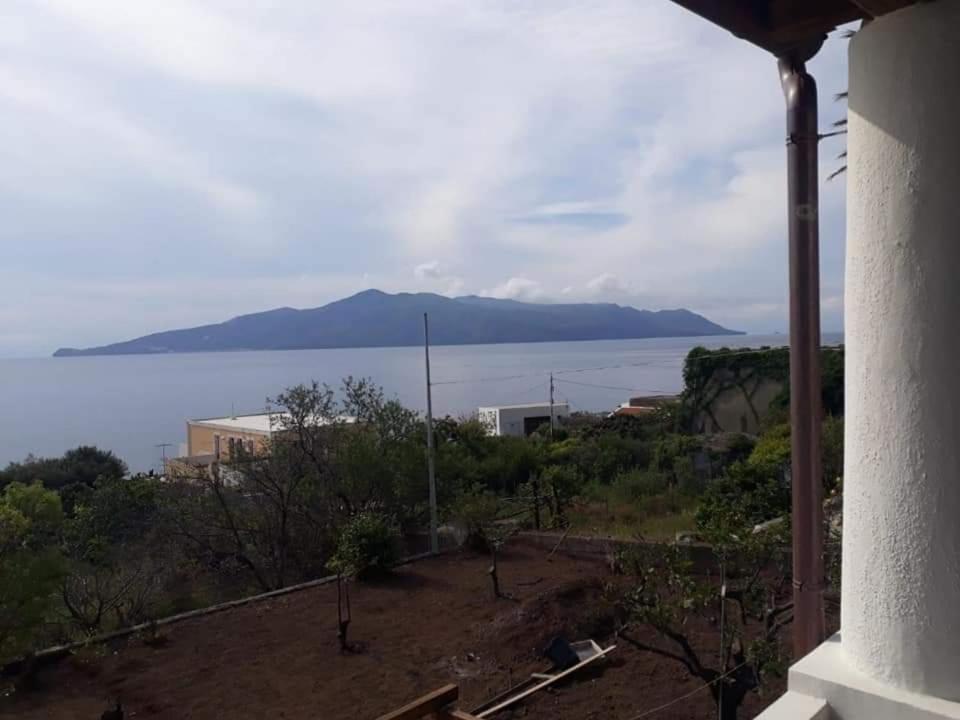 Villa Insolia Santa Marina Salina Kamer foto