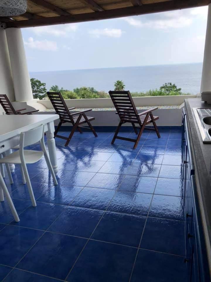 Villa Insolia Santa Marina Salina Kamer foto