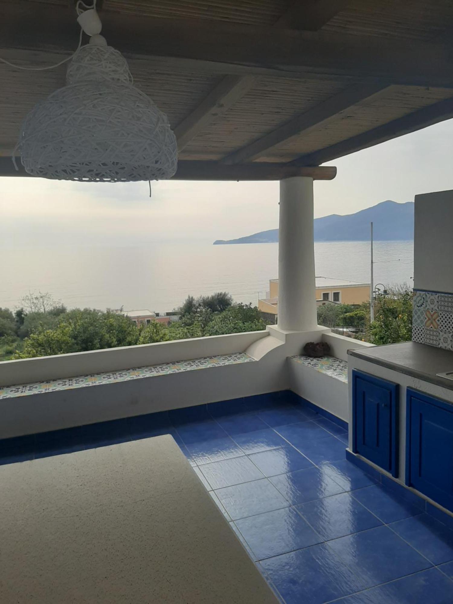 Villa Insolia Santa Marina Salina Kamer foto